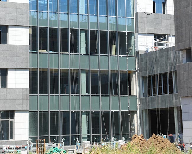 沈陽(yáng)幕墻公司應(yīng)用過(guò)程的注意事項(xiàng)